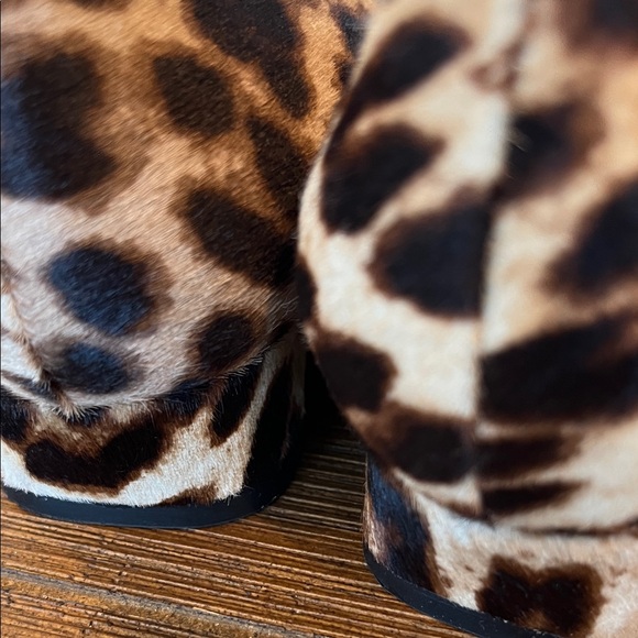 Tory Burch Gigi Pump printed haircalf Natural Leopard Flats with Gold Accents - Picture 6 of 11